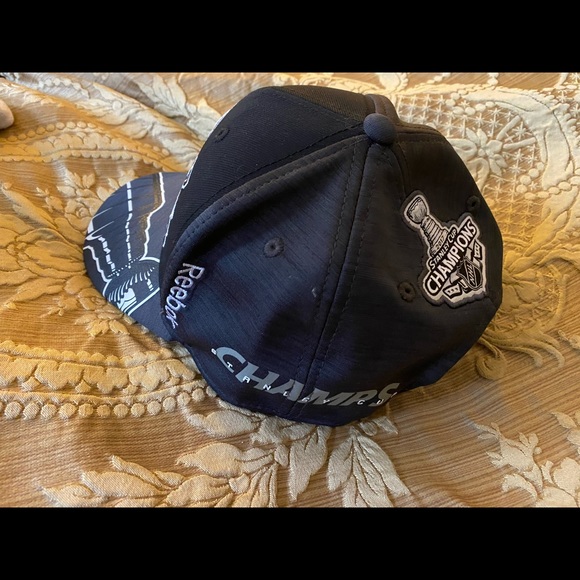 Pittsburgh Penguins Hat - Picture 4 of 4